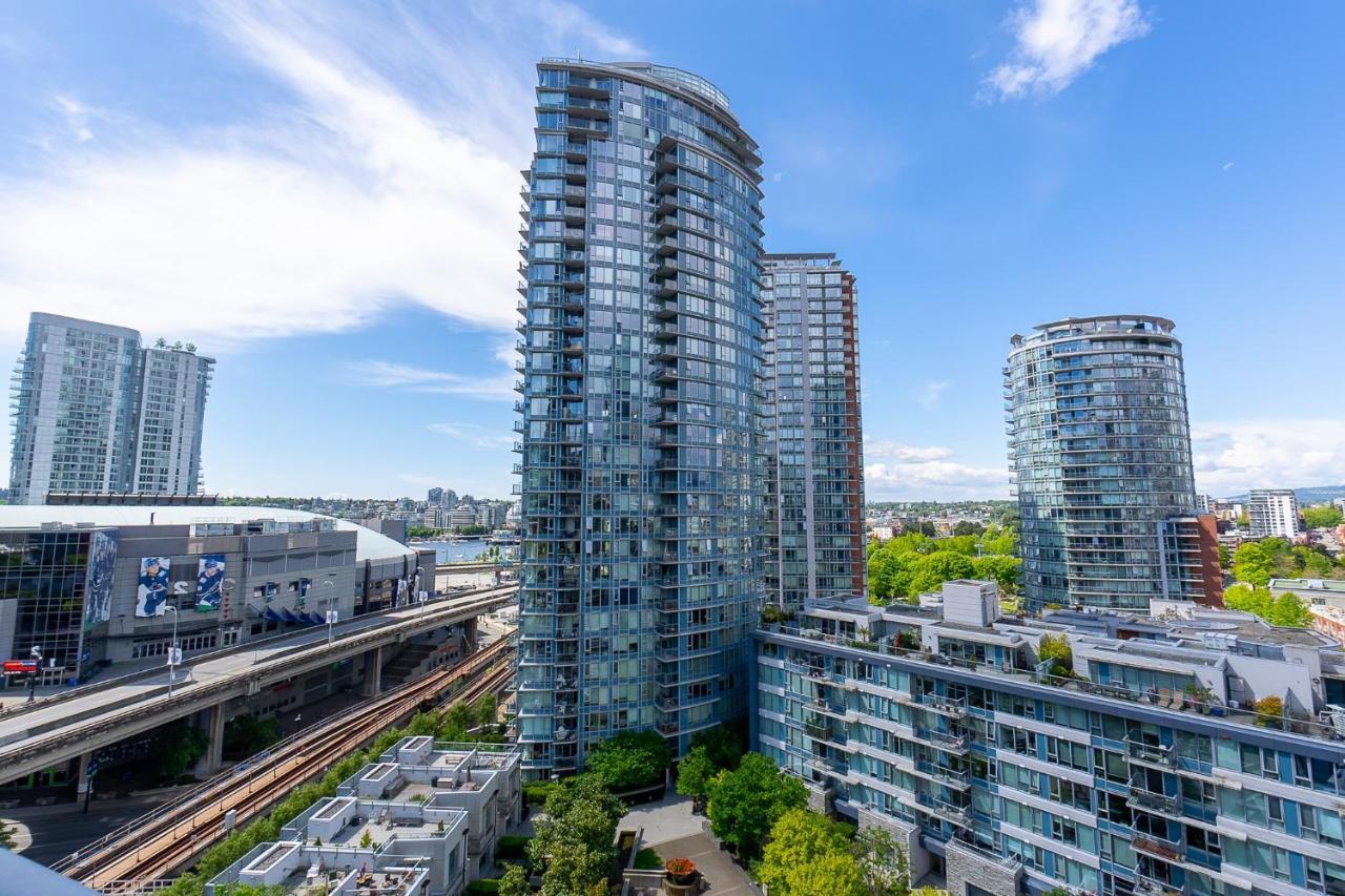 Stunning 2 Bedroom Condo With Downtown Views!!! Ванкувер Экстерьер фото