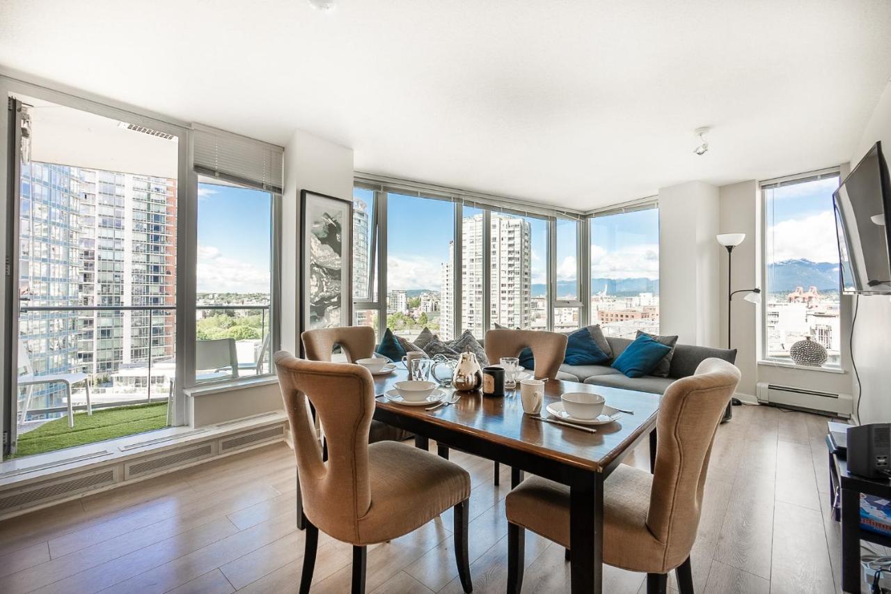 Stunning 2 Bedroom Condo With Downtown Views!!! Ванкувер Экстерьер фото