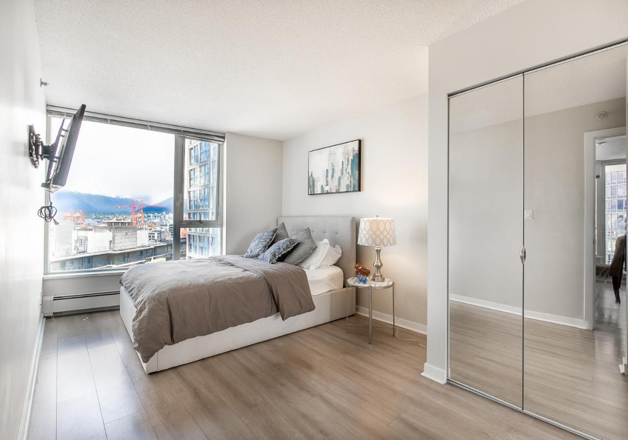 Stunning 2 Bedroom Condo With Downtown Views!!! Ванкувер Экстерьер фото